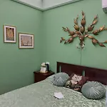Domvs Tva Bed & Breakfast