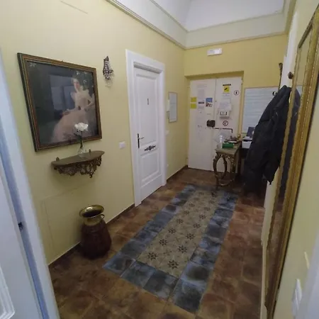 Bed & Breakfast Domvs Tva 3*