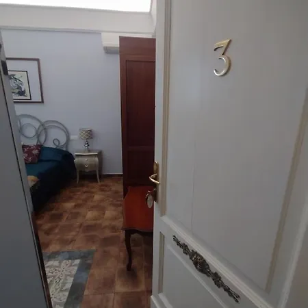 Domvs Tva Bed & Breakfast