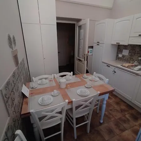 Bed & Breakfast Domvs Tva *