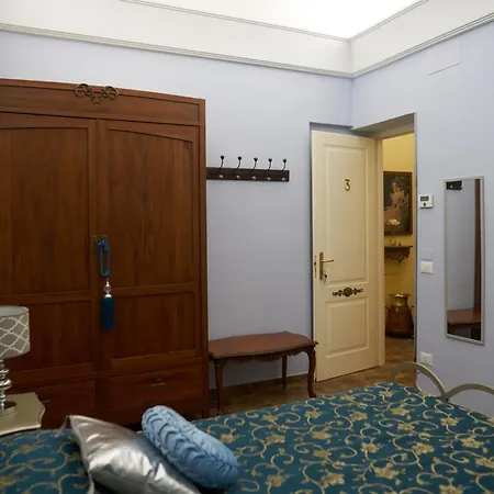 Domvs Tva Bed & Breakfast