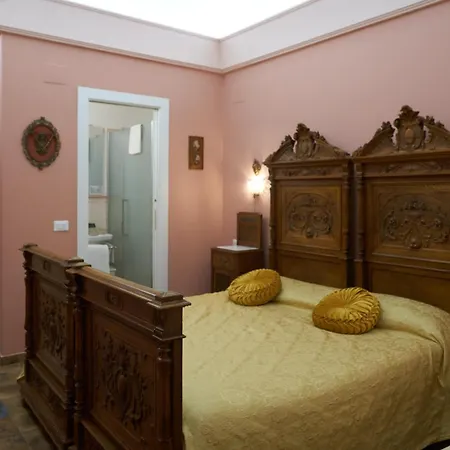 Domvs Tva Bed & Breakfast