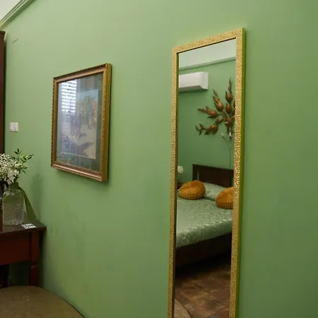 Domvs Tva Bed & Breakfast 3*